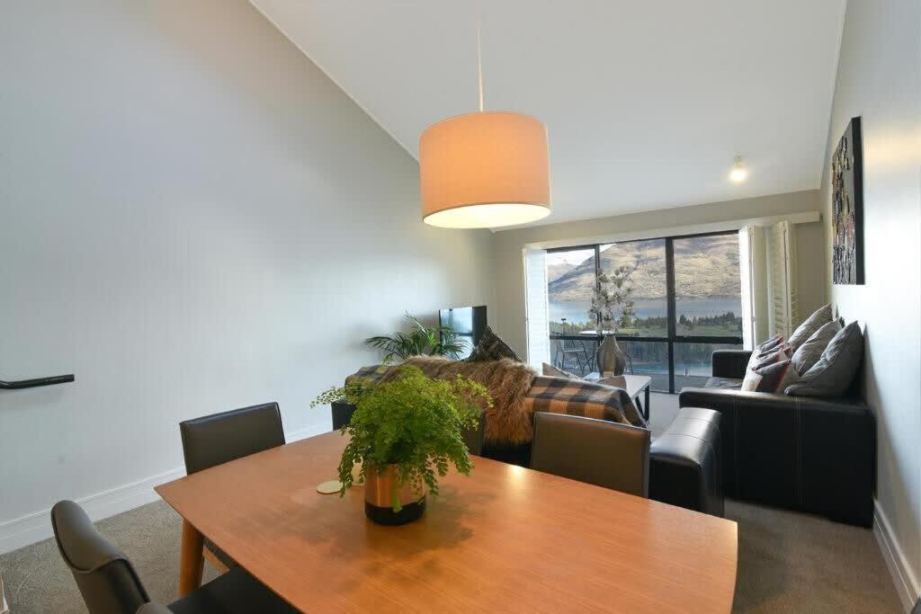 Modern 3 Bedroom With Stunning Postcard Views! كوينستاون المظهر الخارجي الصورة