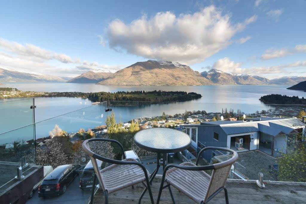 Modern 3 Bedroom With Stunning Postcard Views! كوينستاون المظهر الخارجي الصورة